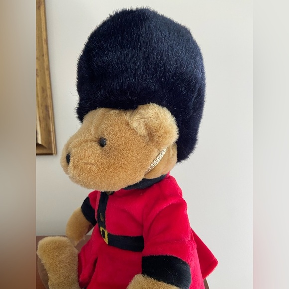 Harrods Teddy Bear London Palace Royal Guard Plush 15" Knightsbridge Plush Toy - Picture 3 of 7